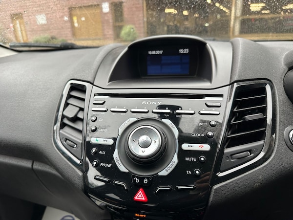 Used Ford Fiesta 2015 for sale - 76167419: Photo 23