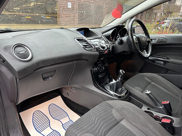 Used Ford Fiesta 2015 for sale - 76167419: Photo 4