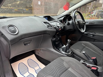 Used Ford Fiesta 2015 for sale - 76167419: Photo 4
