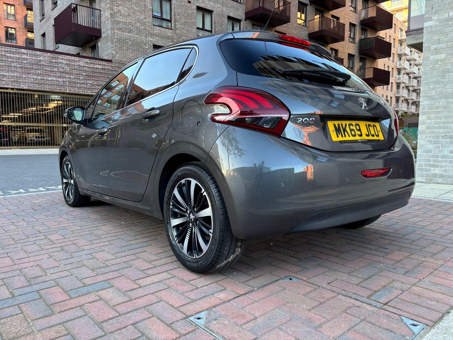 Used Peugeot 208 2019 for sale - 77977972: Photo 2