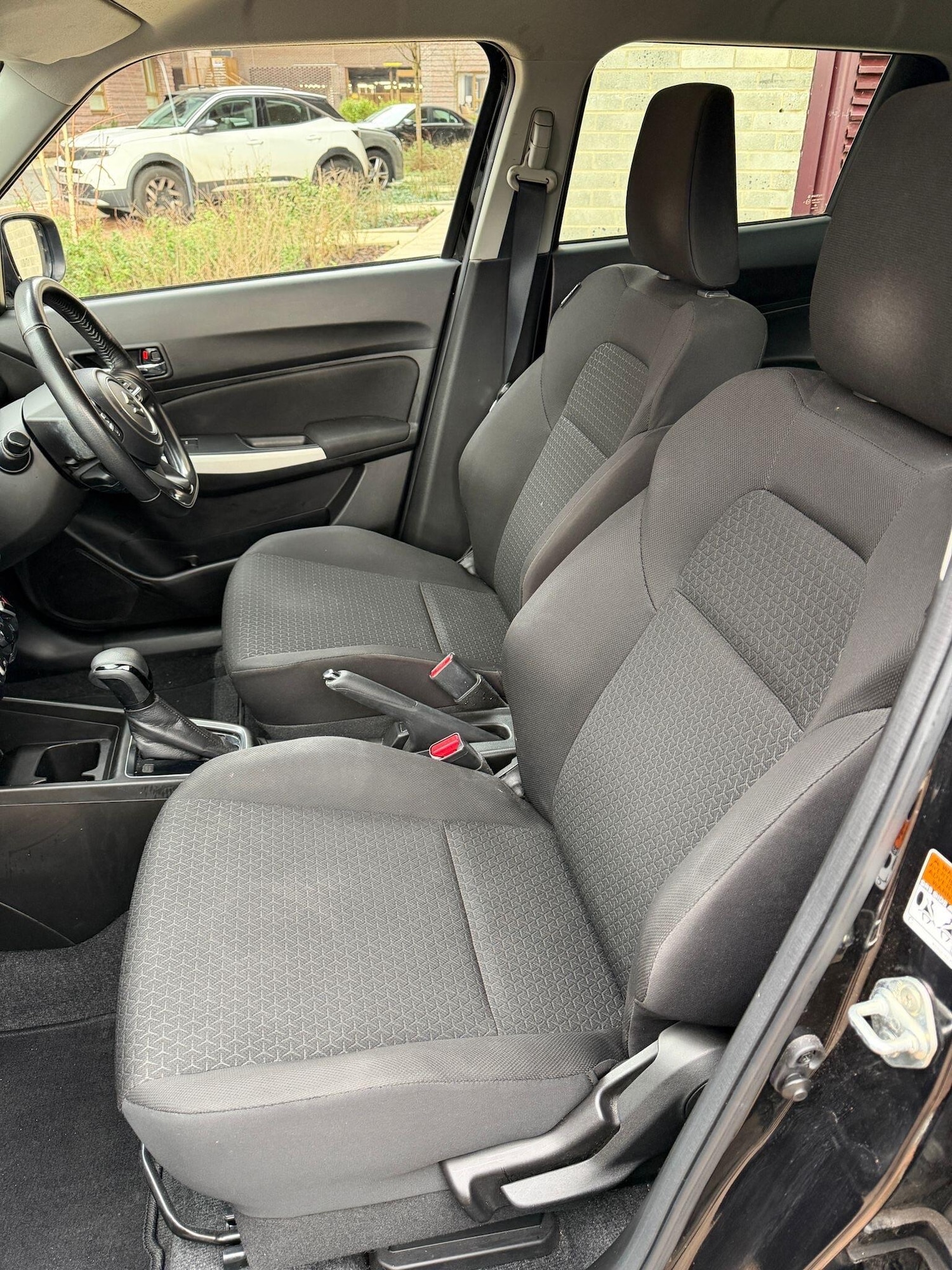 Used Suzuki Swift 2021 for sale - 77550595: Photo 23