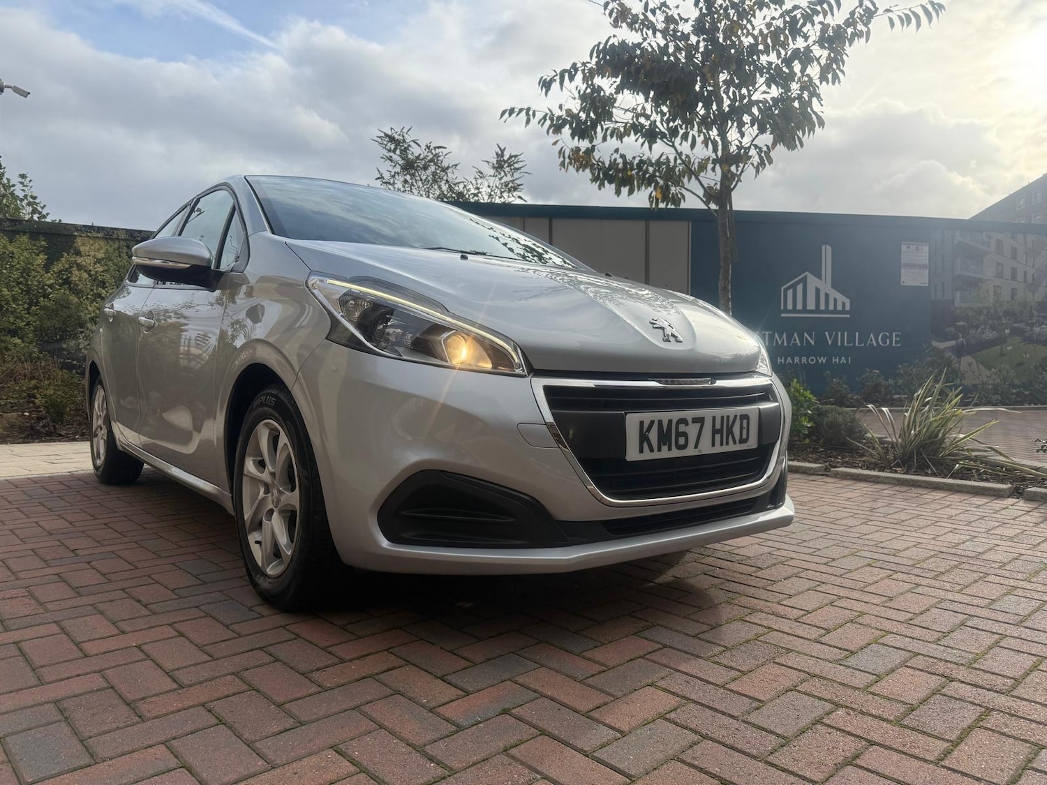 Used Peugeot 208 2017 for sale - 76457132: Photo 1