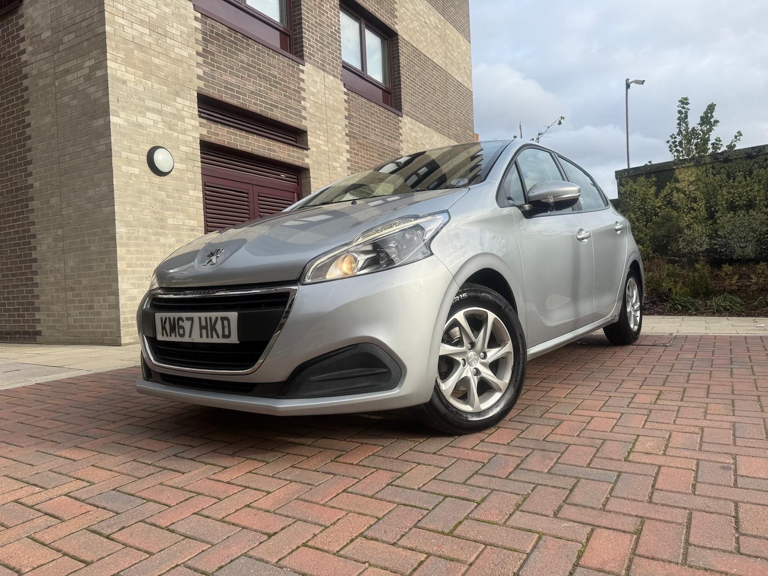 Used Peugeot 208 2017 for sale - 76457132: Photo 14