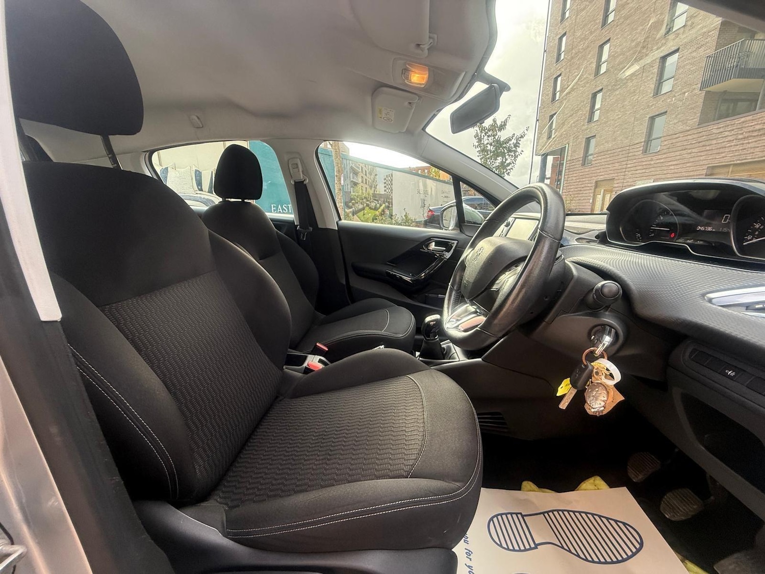 Used Peugeot 208 2017 for sale - 76457132: Photo 16