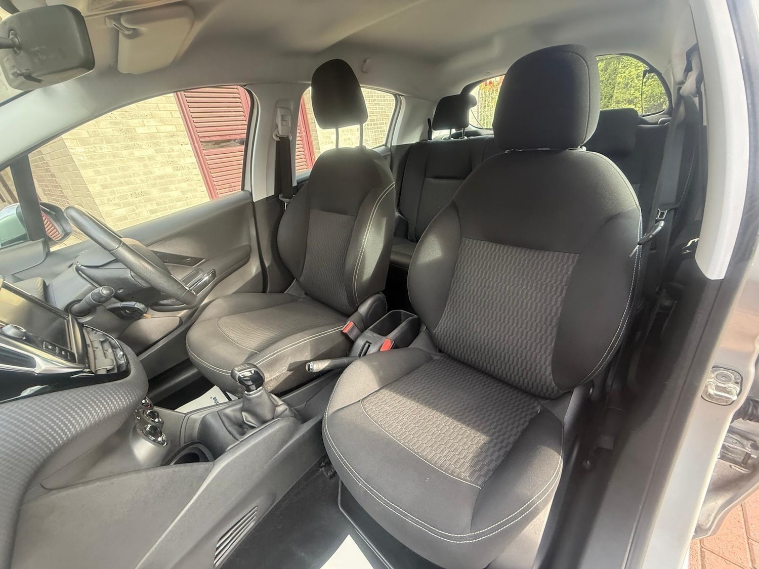 Used Peugeot 208 2017 for sale - 76457132: Photo 19