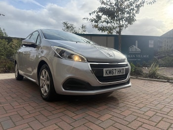 Used Peugeot 208 2017 for sale - 76457132: Photo