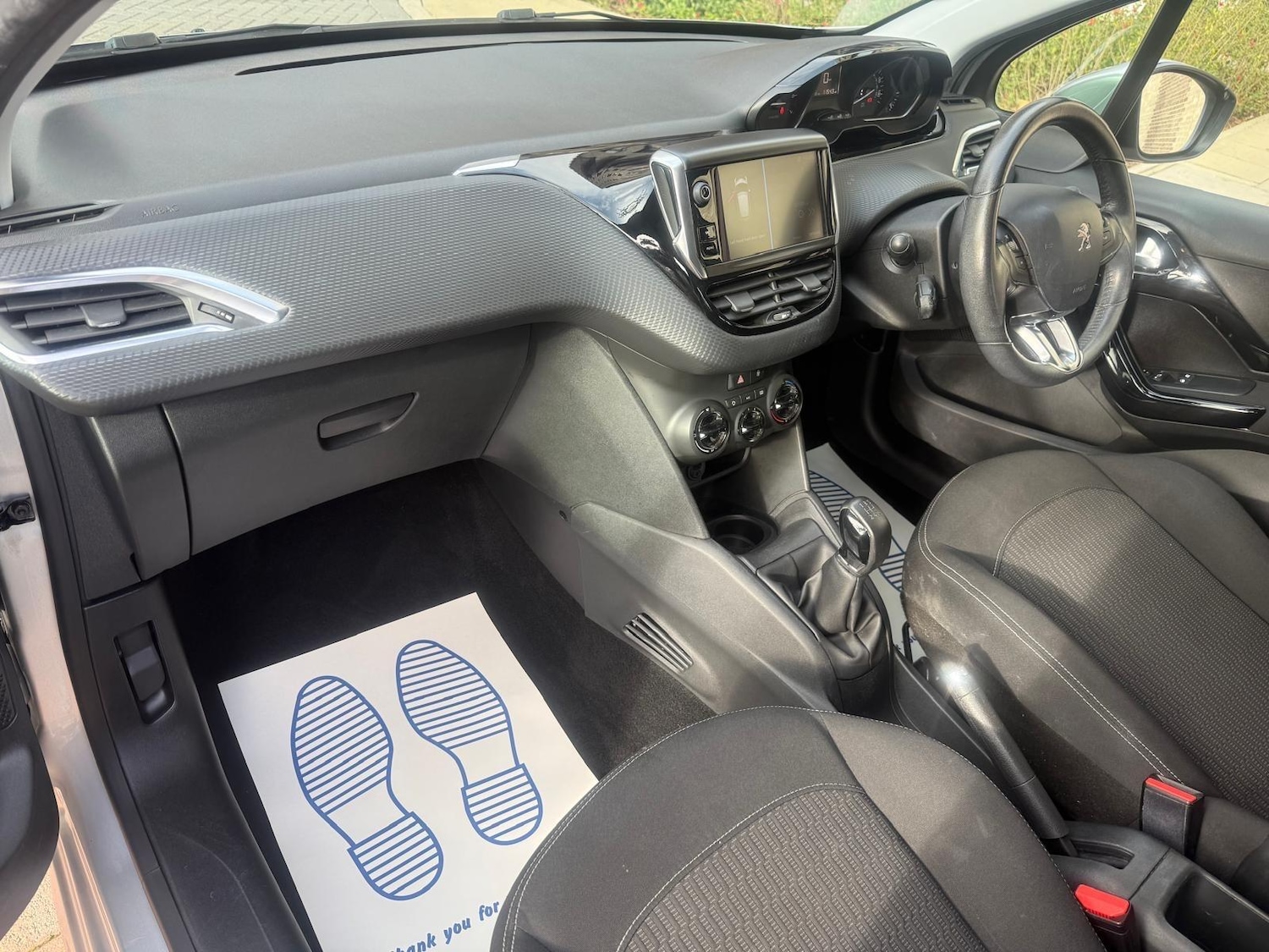 Used Peugeot 208 2017 for sale - 76457132: Photo 3