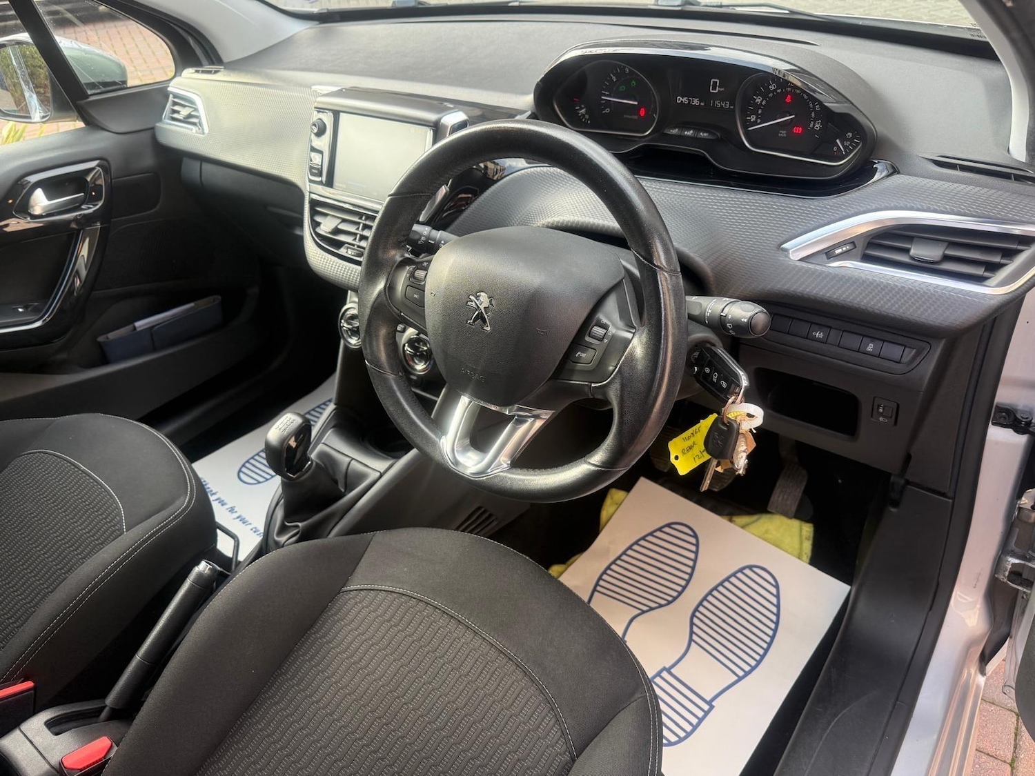 Used Peugeot 208 2017 for sale - 76457132: Photo 4