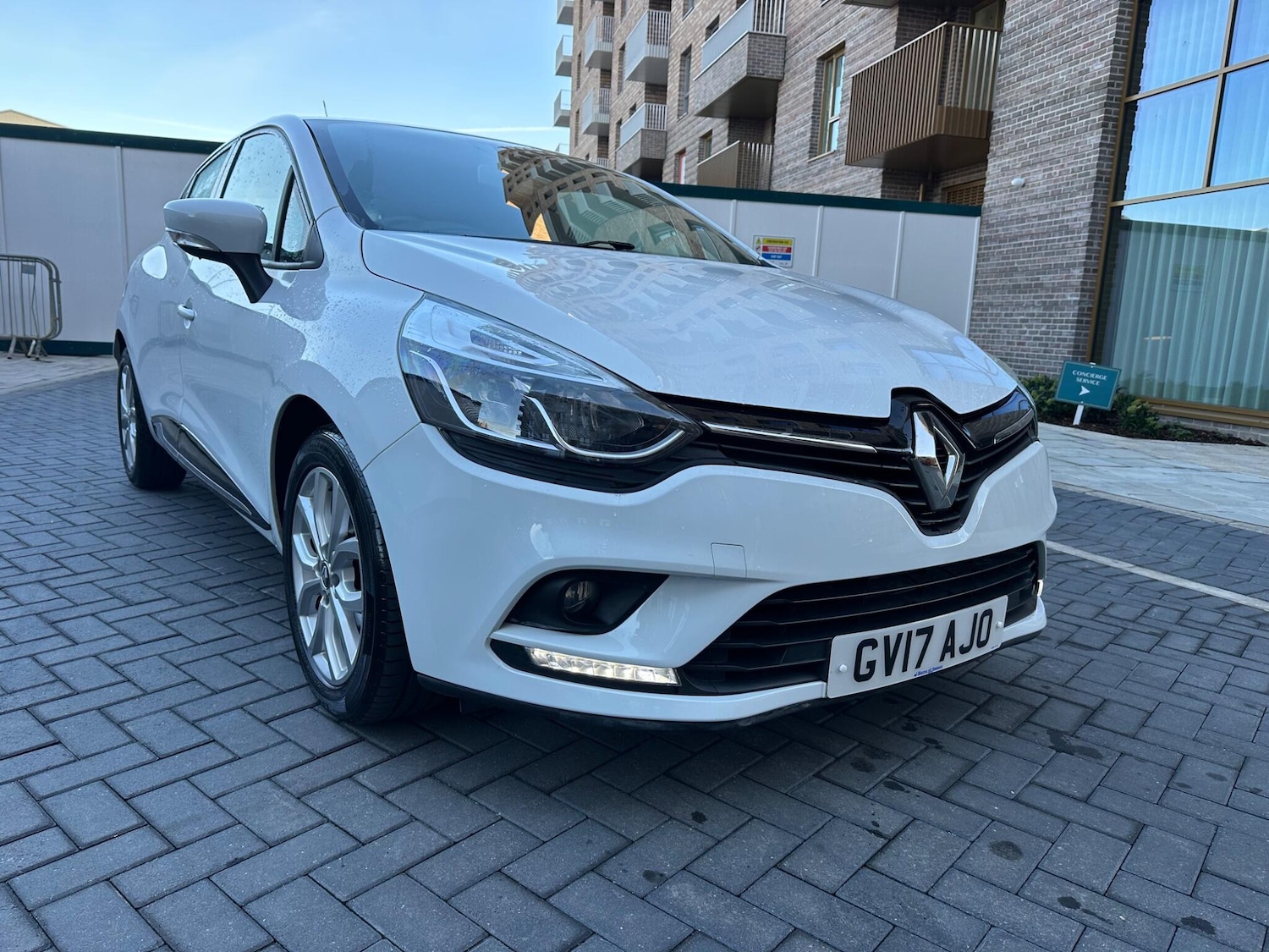 Used Renault Clio 2017 for sale - 76702063: Photo 11