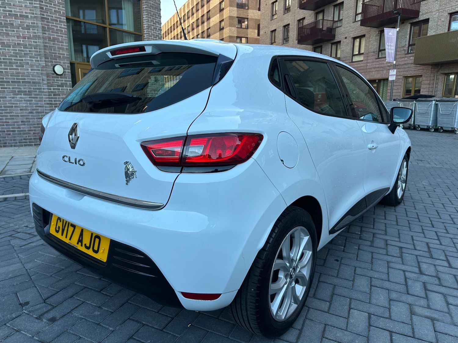 Used Renault Clio 2017 for sale - 76702063: Photo 15