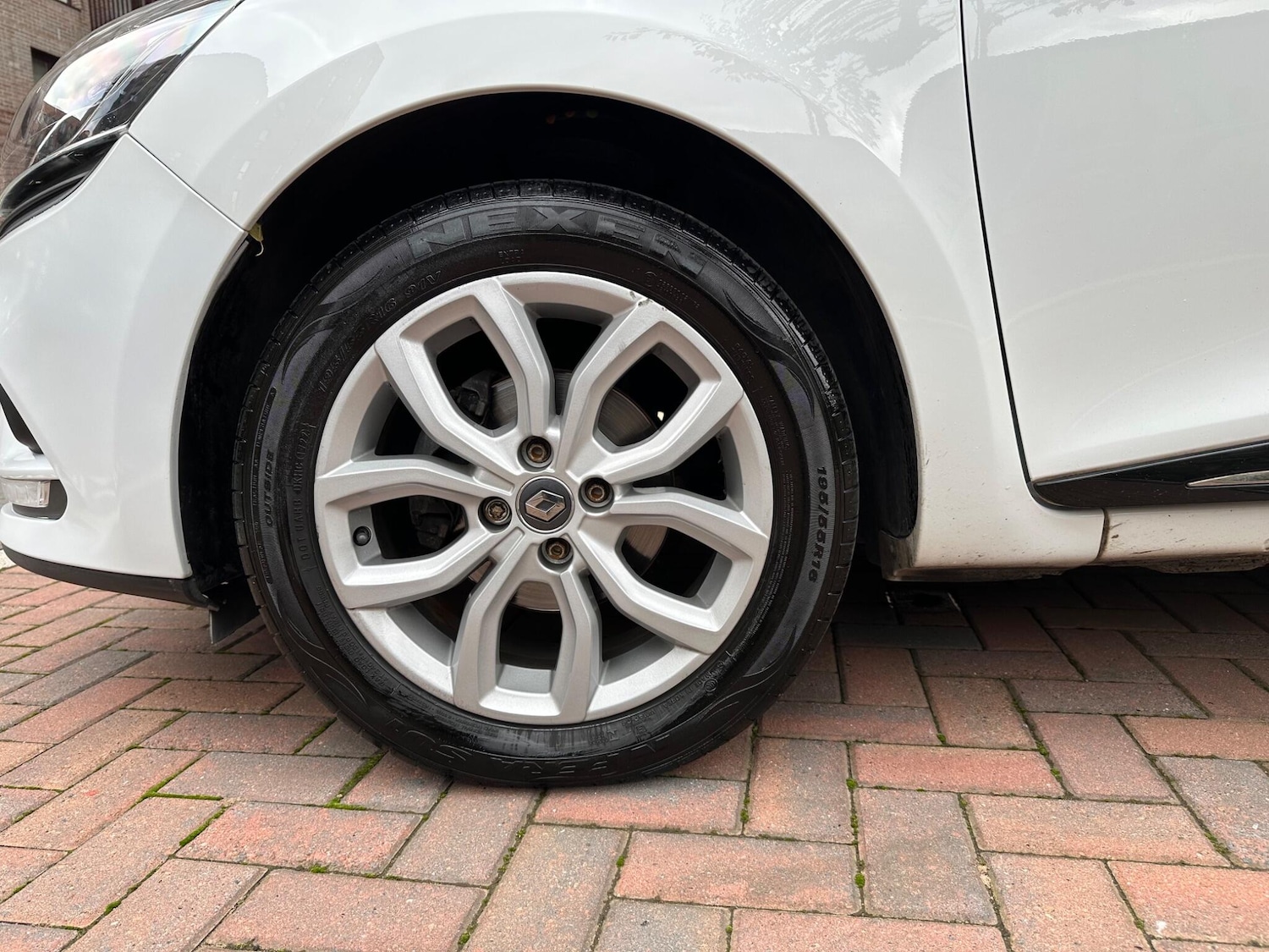 Used Renault Clio 2017 for sale - 76702063: Photo 24