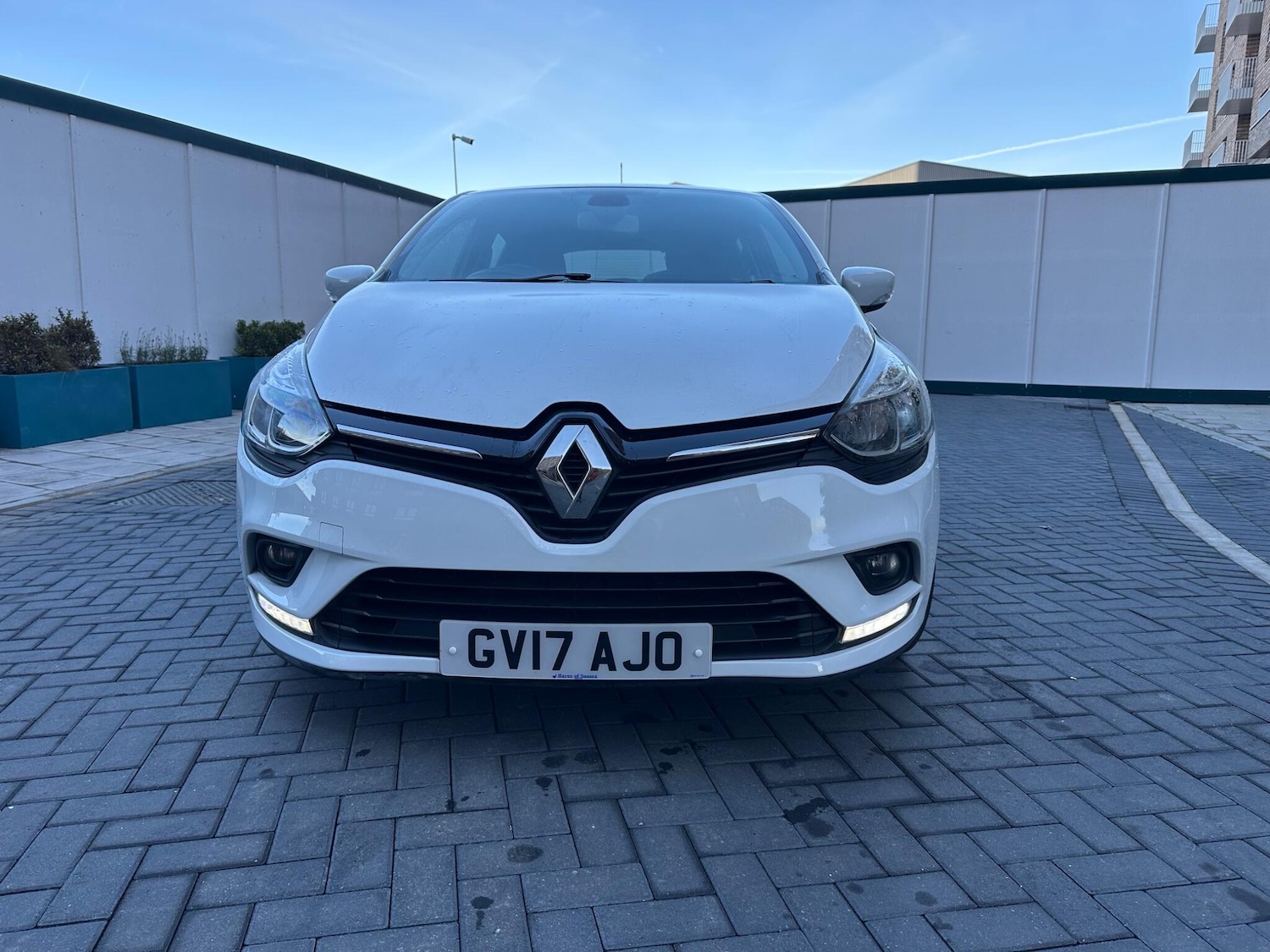 Used Renault Clio 2017 for sale - 76702063: Photo 6