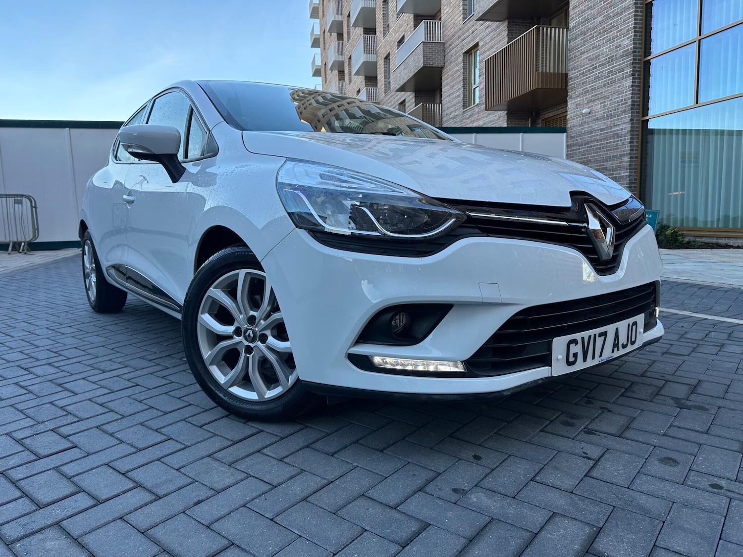 Used Renault Clio 2017 for sale - 76702063: Photo 7