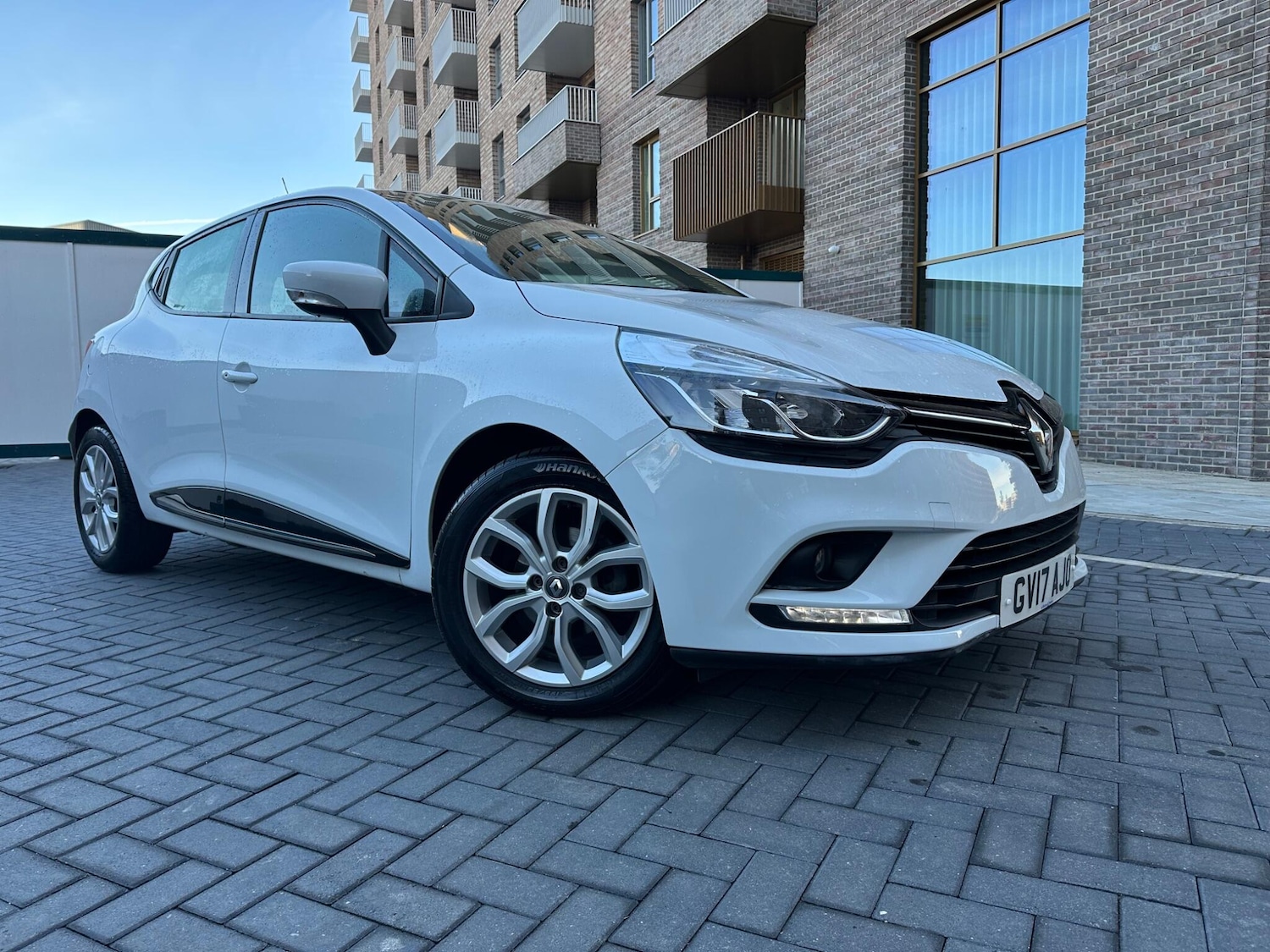 Used Renault Clio 2017 for sale - 76702063: Photo 9