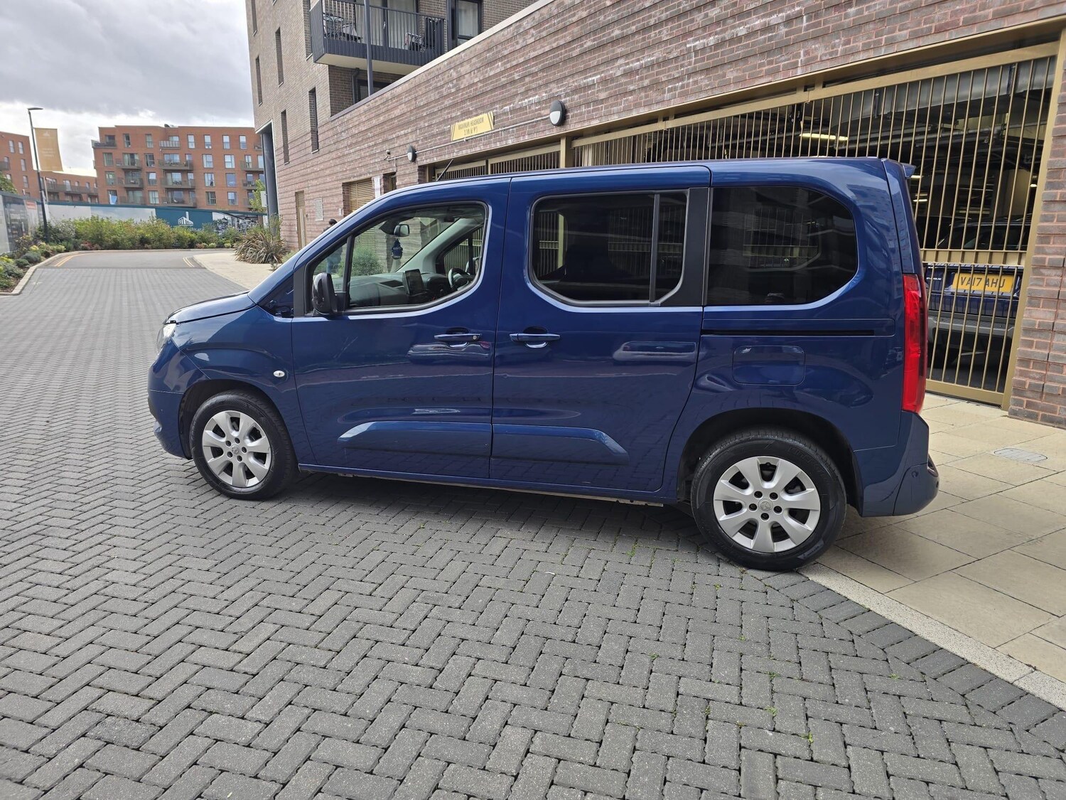 Used Vauxhall Combo Life 2021 for sale - 76408896: Photo 9