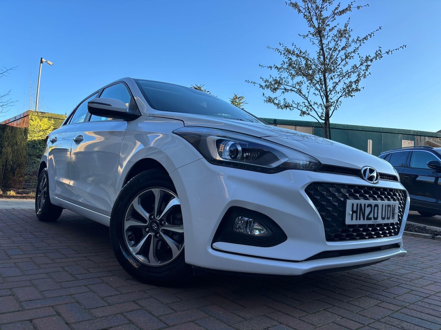 Used Hyundai i20 2020 for sale - 77940386: Photo 2