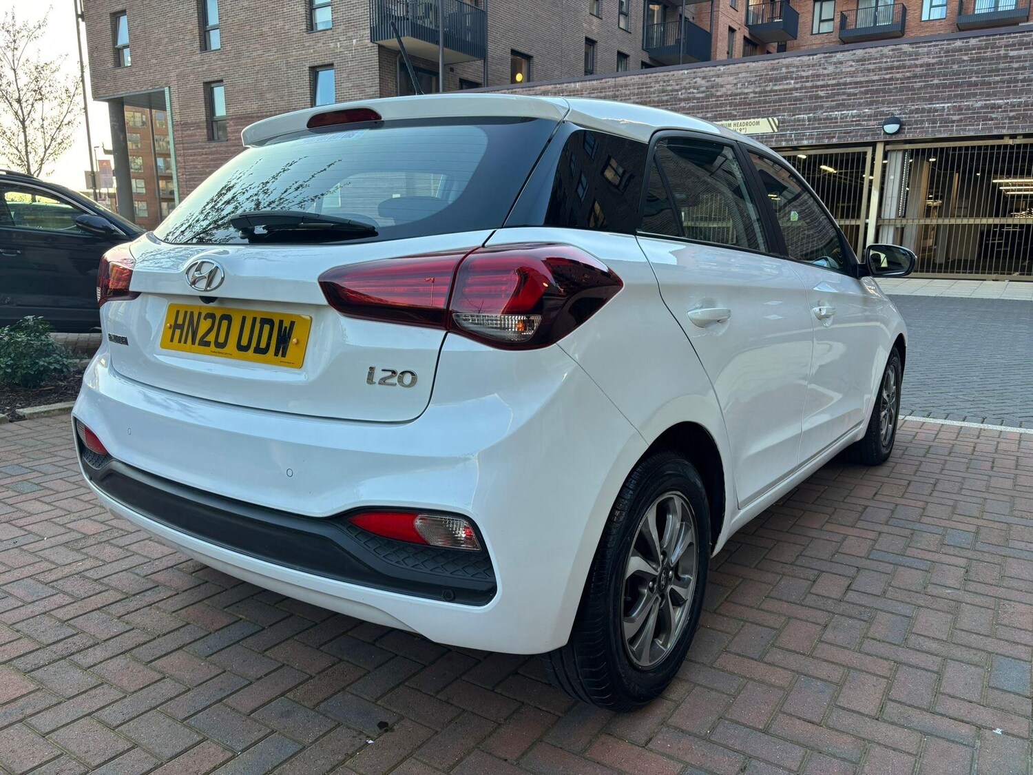 Used Hyundai i20 2020 for sale - 77940386: Photo 30