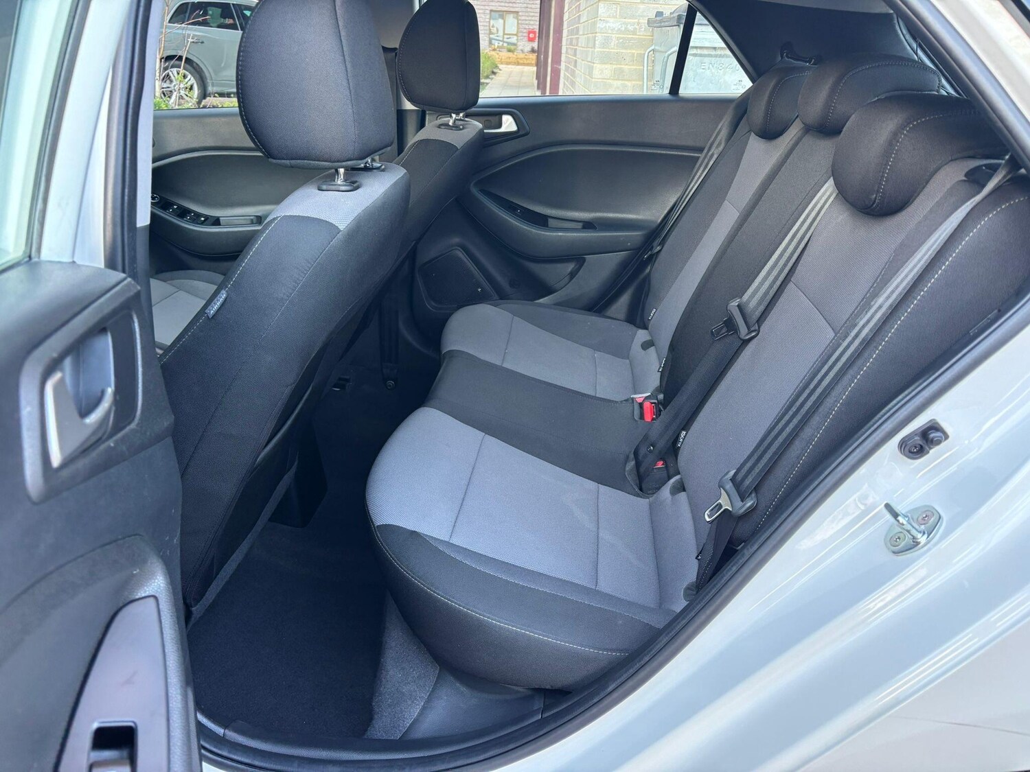 Used Hyundai i20 2020 for sale - 77940386: Photo 39