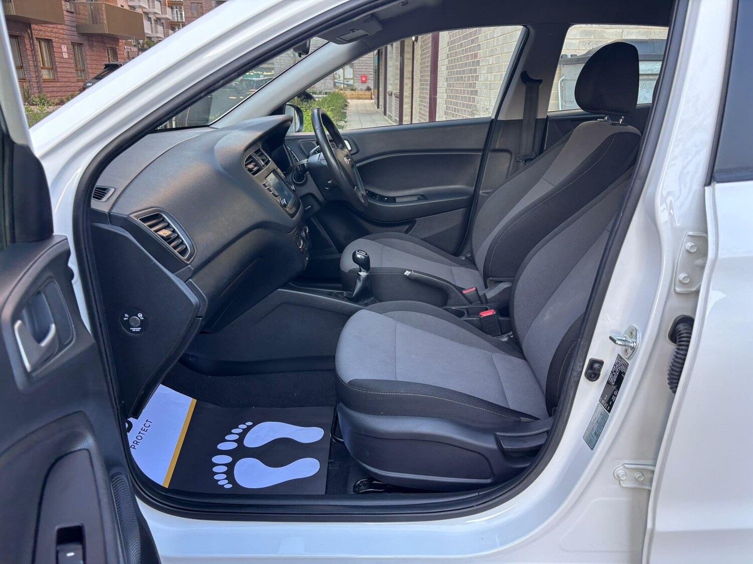 Used Hyundai i20 2020 for sale - 77940386: Photo 42