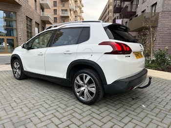 Used Peugeot 2008 2017 for sale - 76597247: Photo