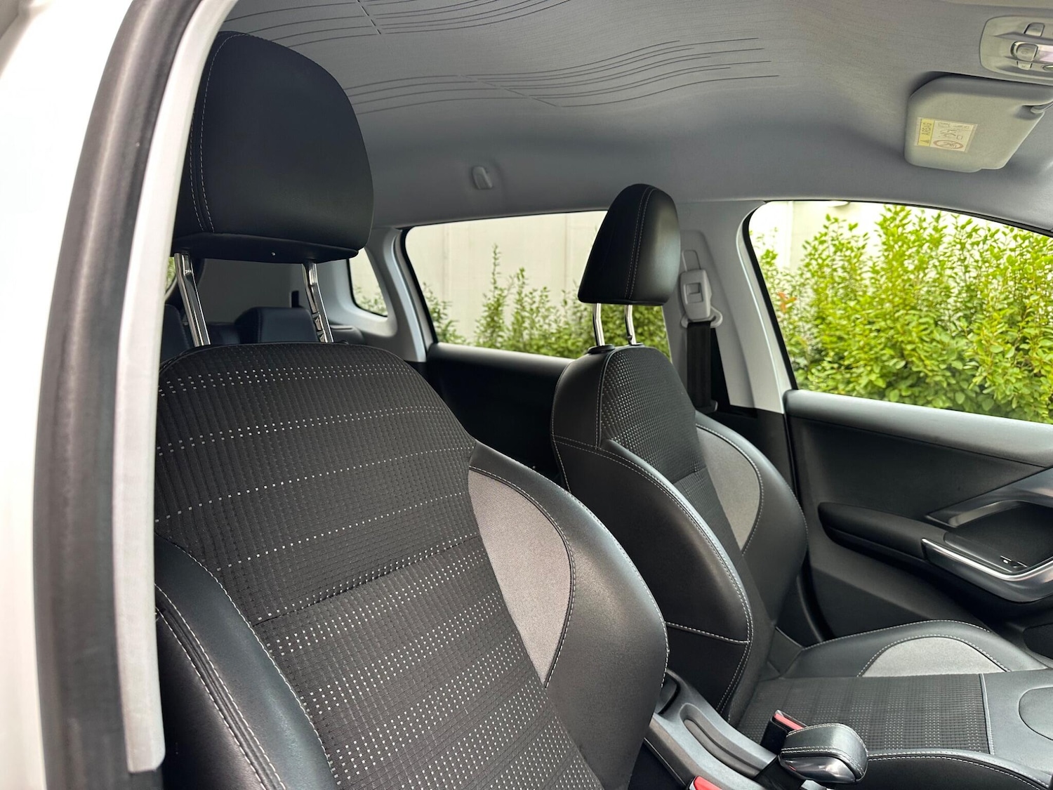 Used Peugeot 2008 2017 for sale - 76597247: Photo 33