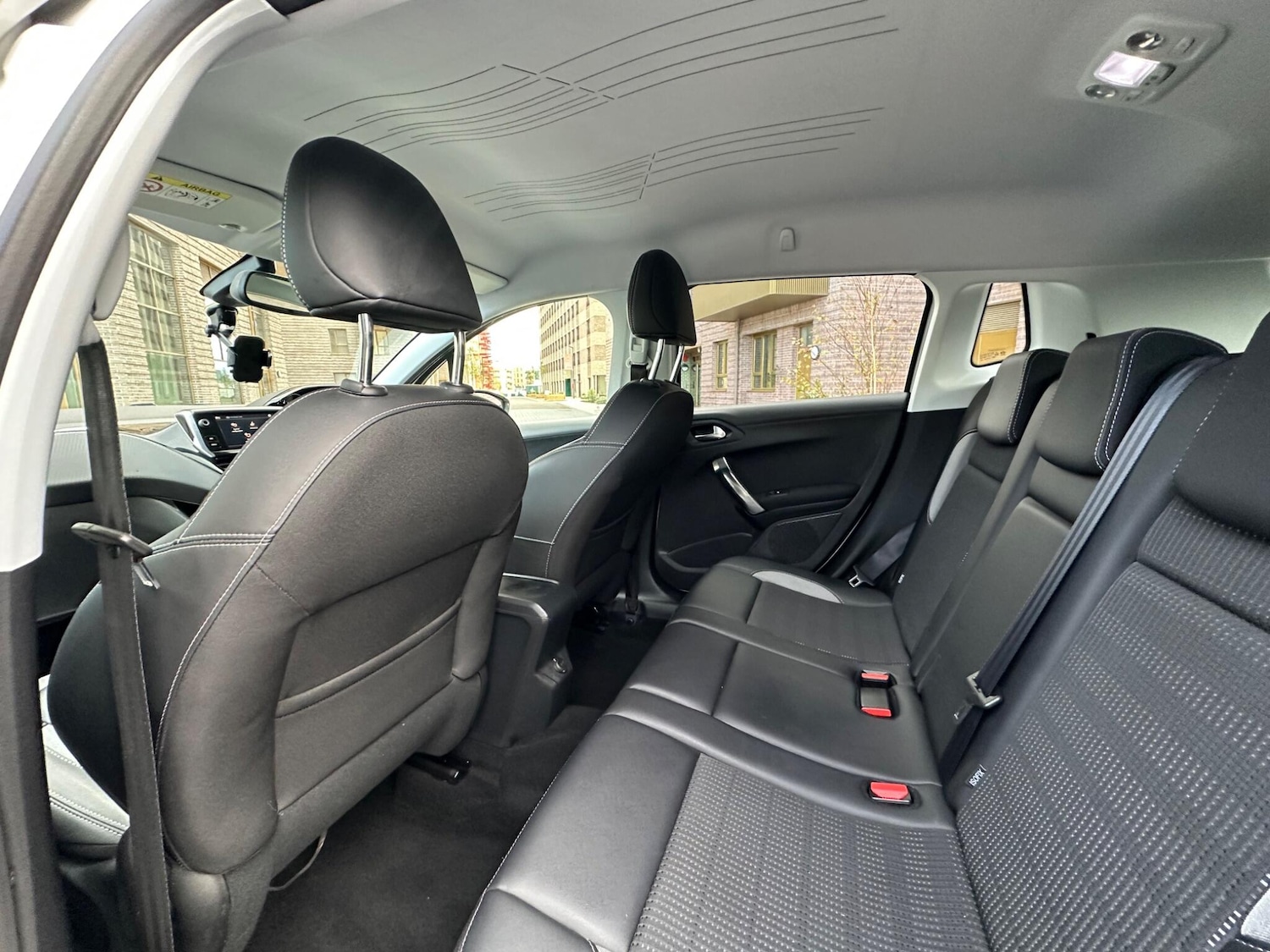 Used Peugeot 2008 2017 for sale - 76597247: Photo 38