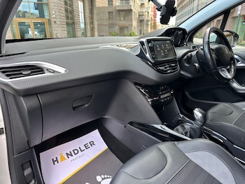 Used Peugeot 2008 2017 for sale - 76597247: Photo