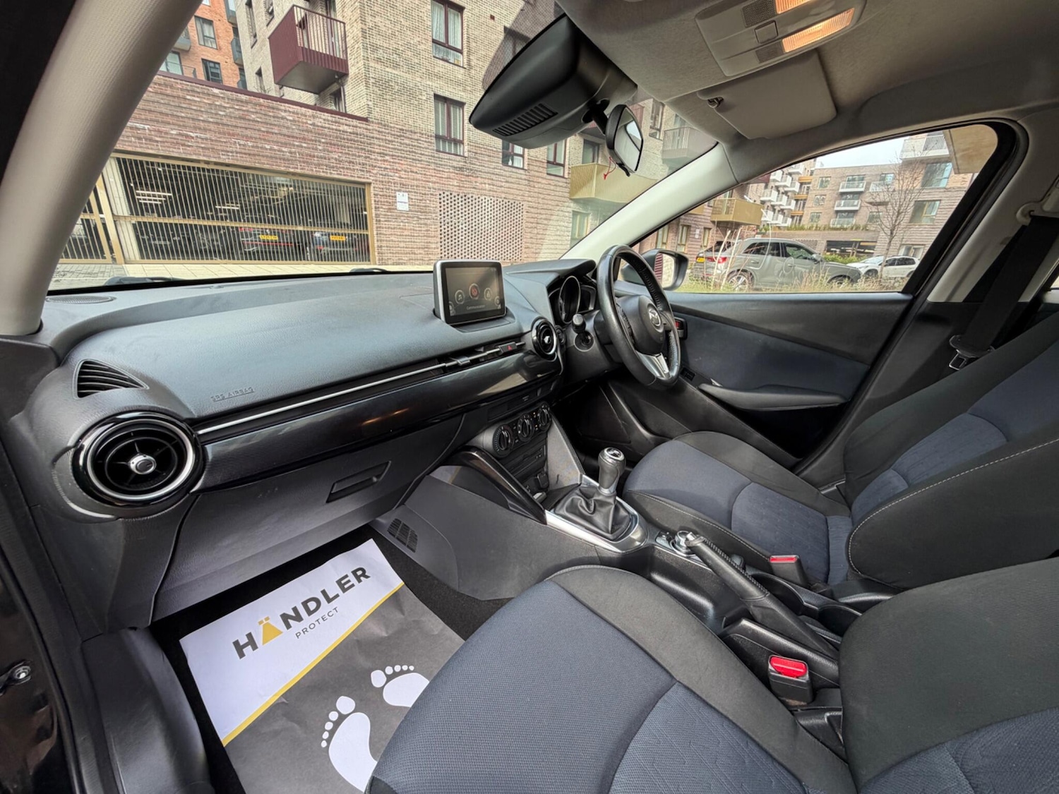 Used Mazda Mazda2 2016 for sale - 77344785: Photo 16