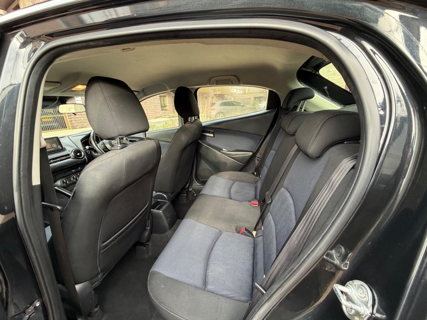 Used Mazda Mazda2 2016 for sale - 77344785: Photo 21