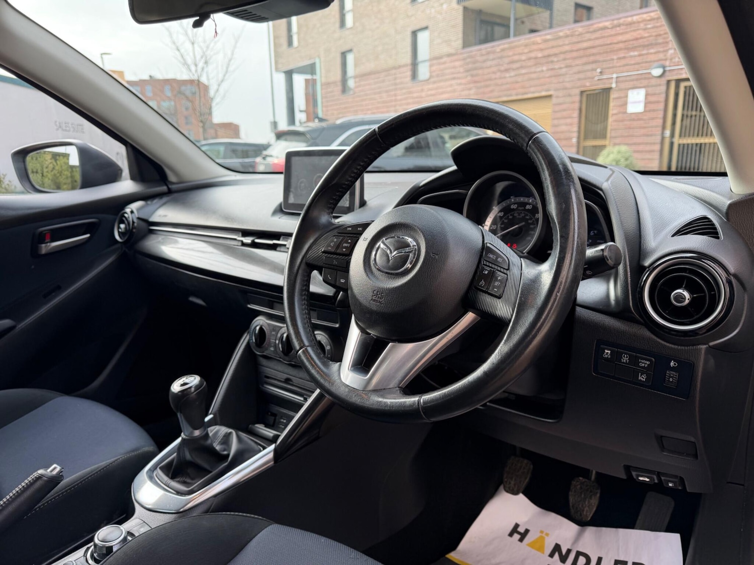 Used Mazda Mazda2 2016 for sale - 77344785: Photo 4