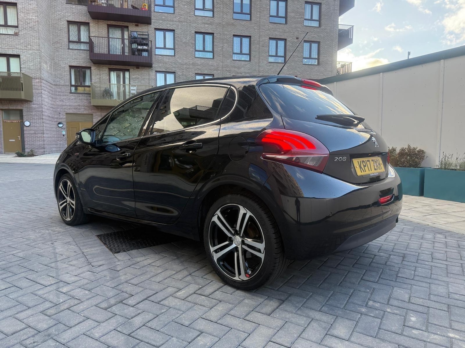 Used Peugeot 208 2017 for sale - 76377800: Photo 10