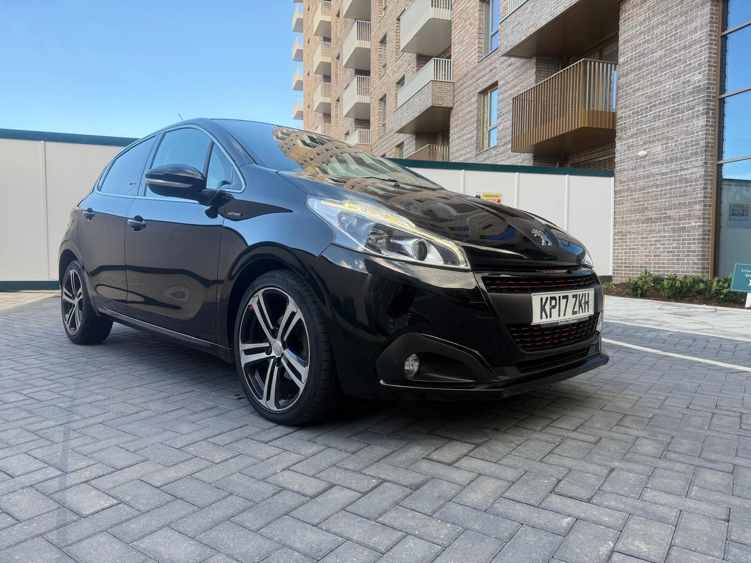 Used Peugeot 208 2017 for sale - 76377800: Photo 11