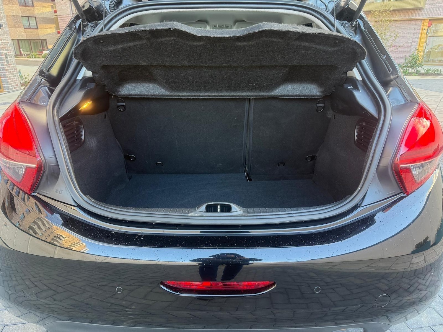 Used Peugeot 208 2017 for sale - 76377800: Photo 13