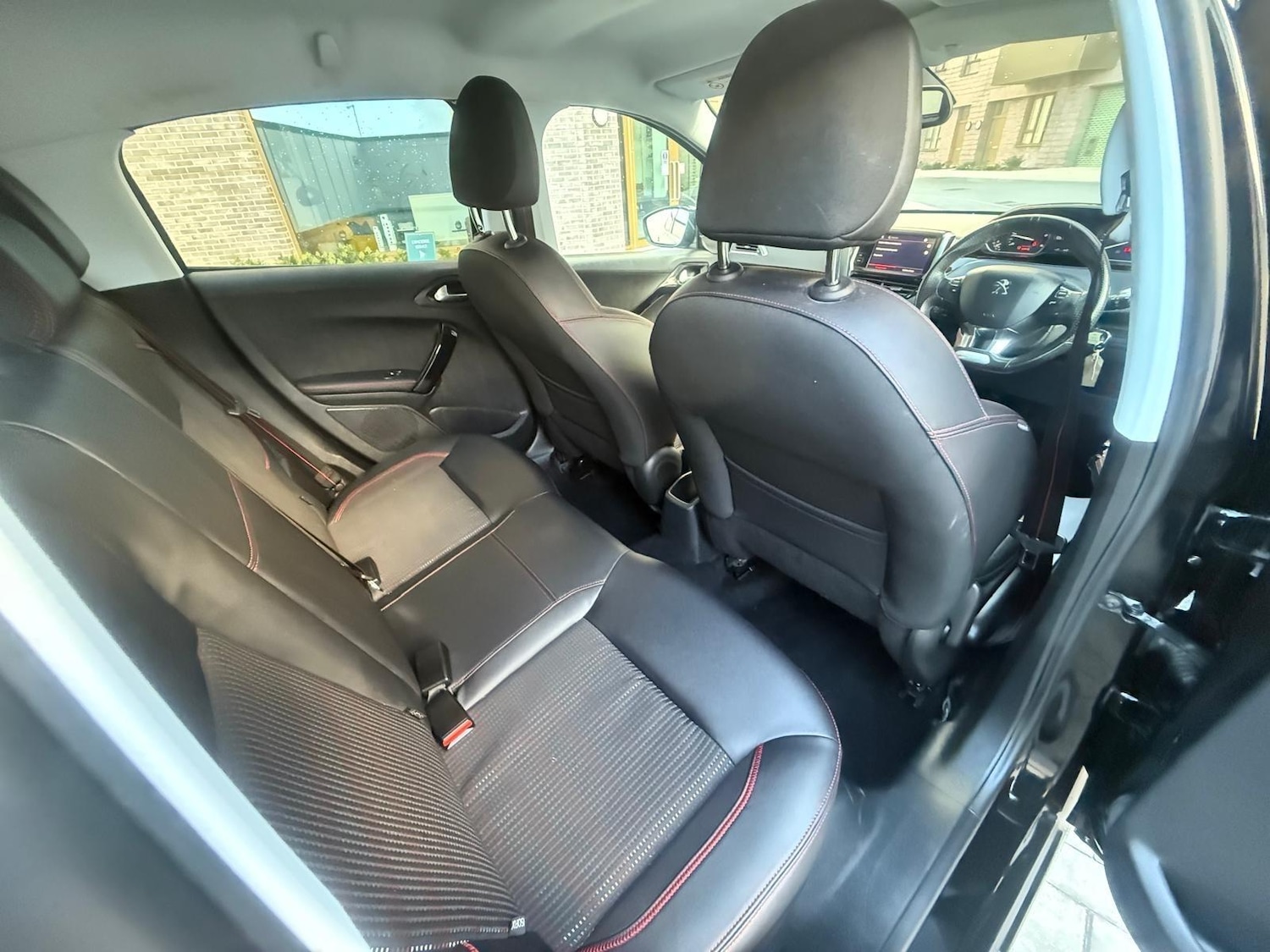 Used Peugeot 208 2017 for sale - 76377800: Photo 16