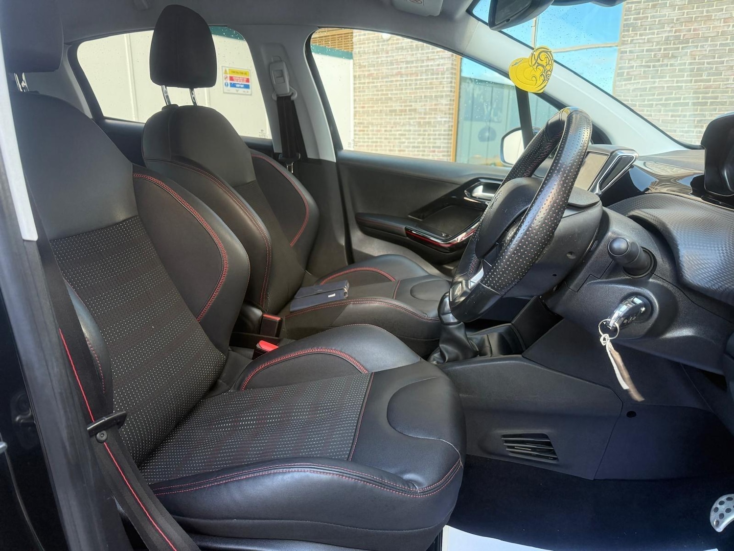 Used Peugeot 208 2017 for sale - 76377800: Photo 17