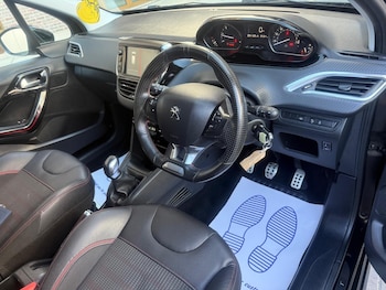 Used Peugeot 208 2017 for sale - 76377800: Photo