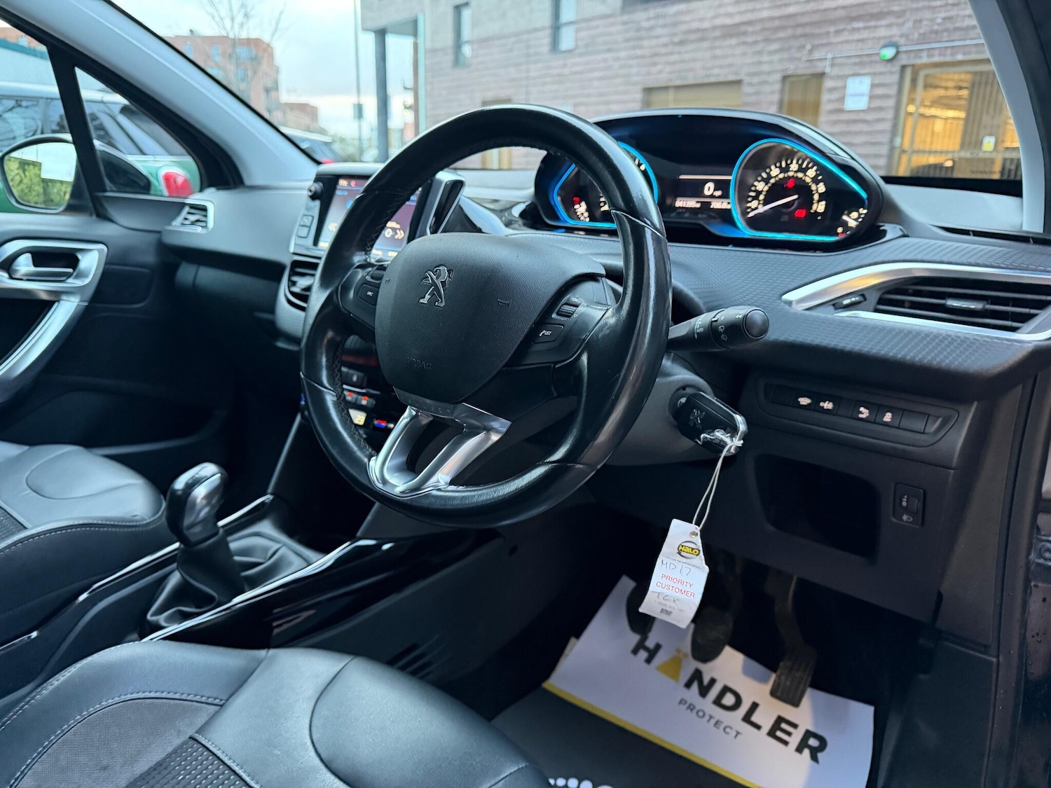 Used Peugeot 2008 2017 for sale - 76913201: Photo 16