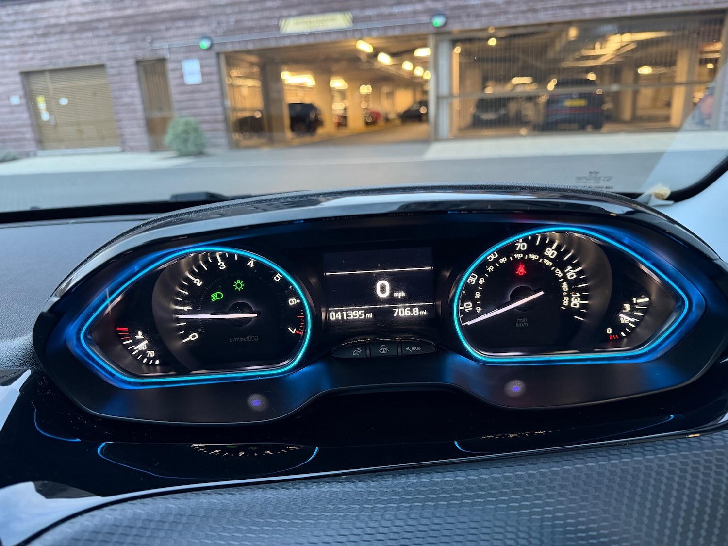 Used Peugeot 2008 2017 for sale - 76913201: Photo 28