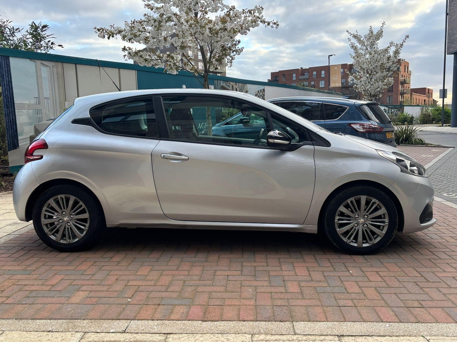 Used Peugeot 208 2017 for sale - 78073213: Photo 29