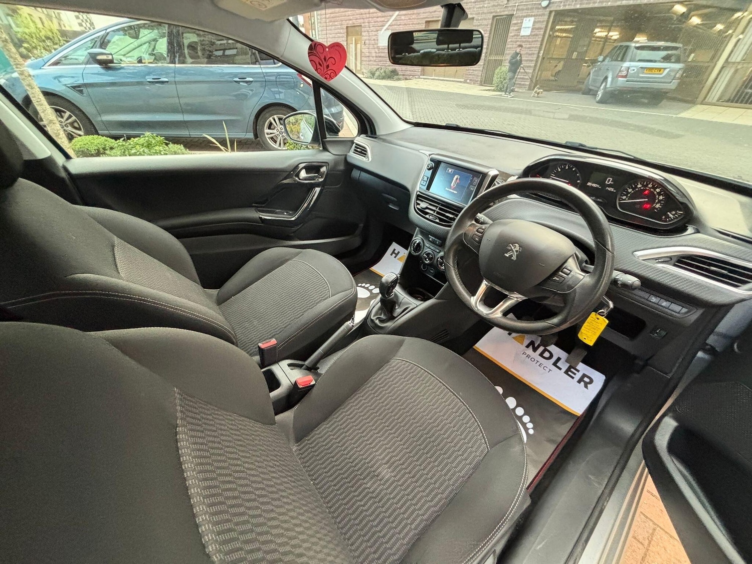 Used Peugeot 208 2017 for sale - 78073213: Photo 33