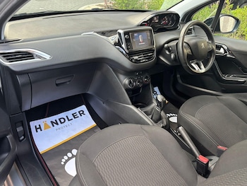 Used Peugeot 208 2017 for sale - 78073213: Photo