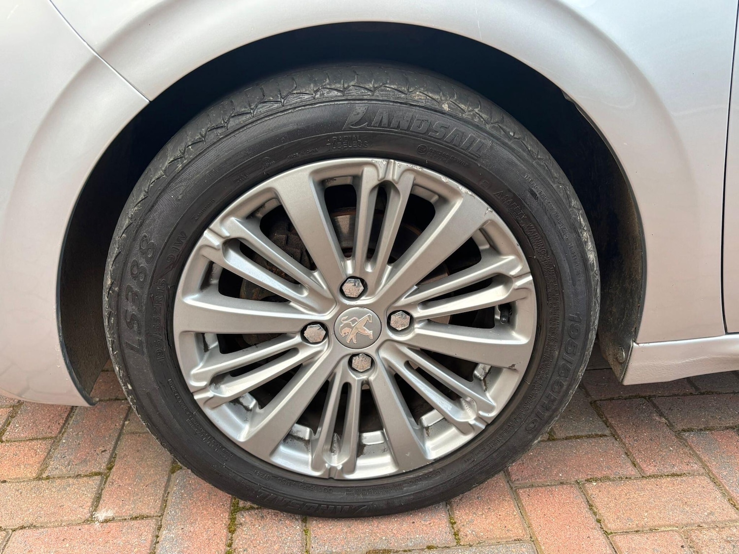 Used Peugeot 208 2017 for sale - 78073213: Photo 40