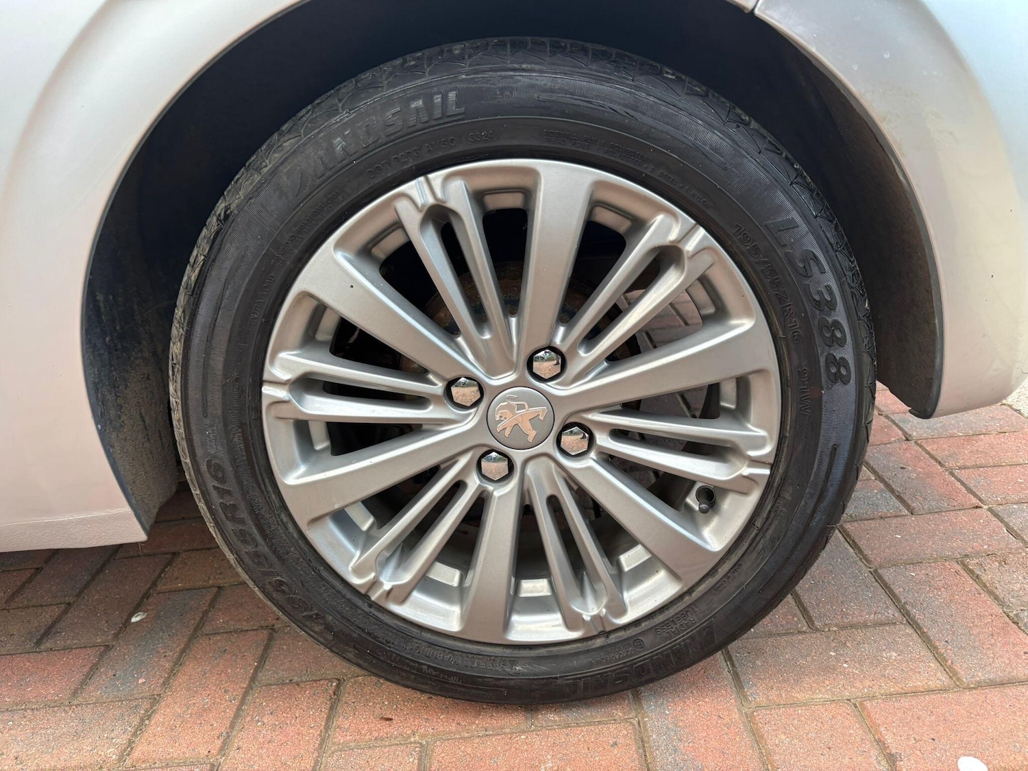 Used Peugeot 208 2017 for sale - 78073213: Photo 46