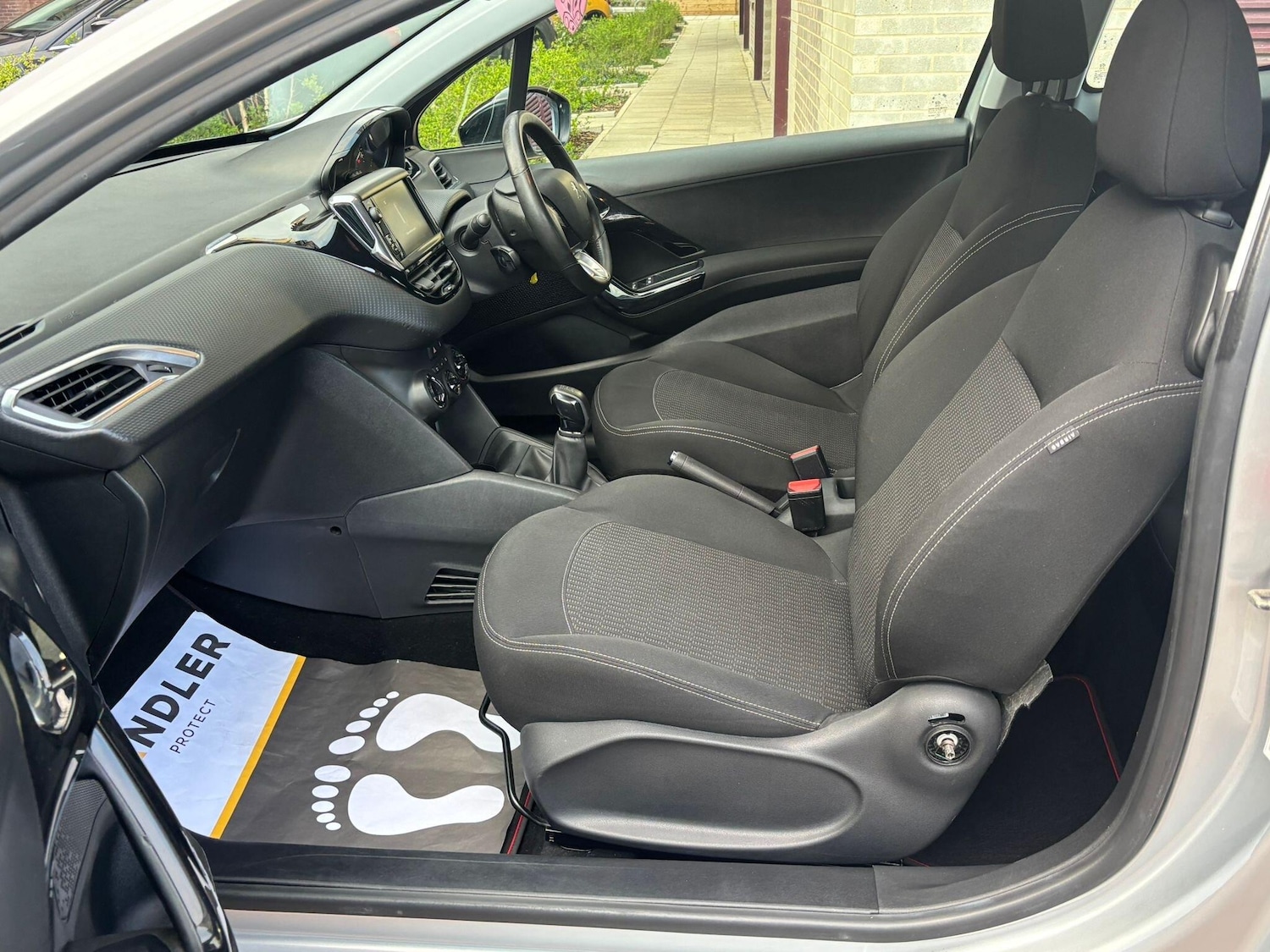 Used Peugeot 208 2017 for sale - 78073213: Photo 51