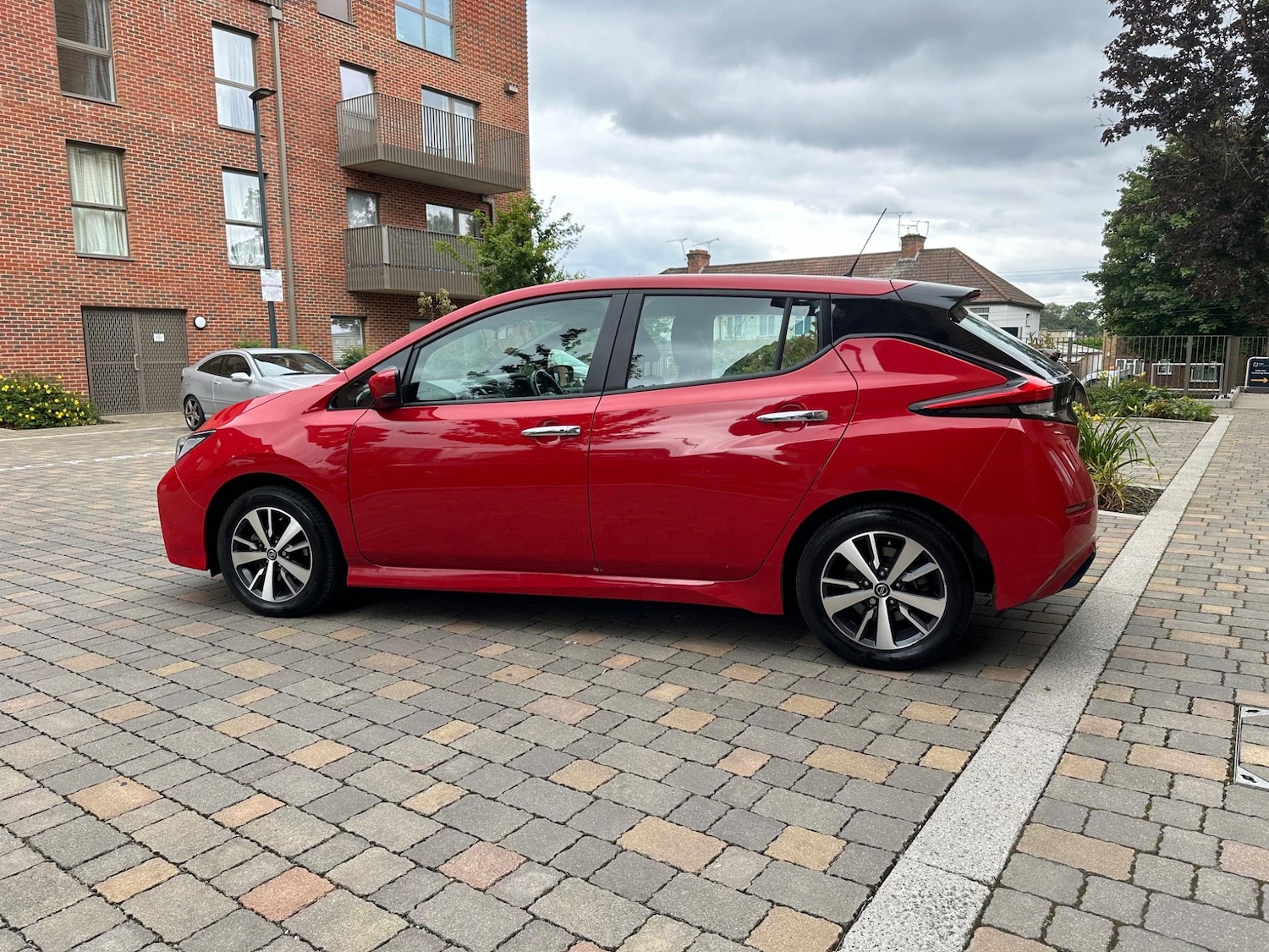 Used Nissan Leaf 2021 for sale - 76993204: Photo 9