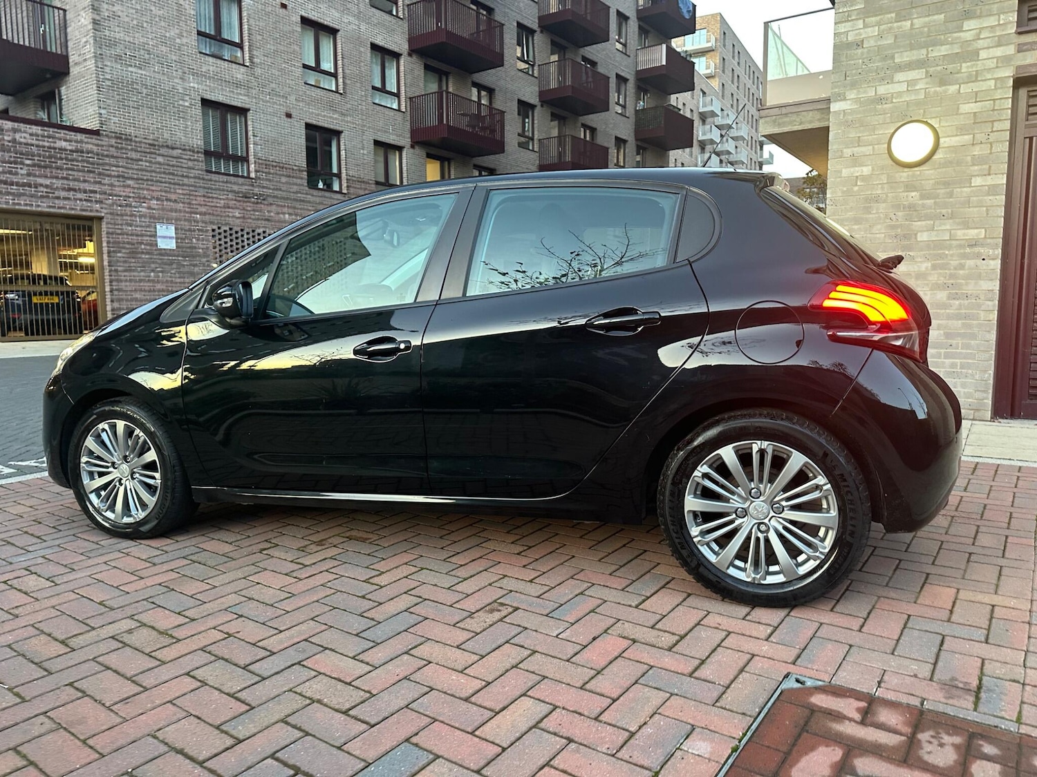 Used Peugeot 208 2019 for sale - 76671240: Photo 15