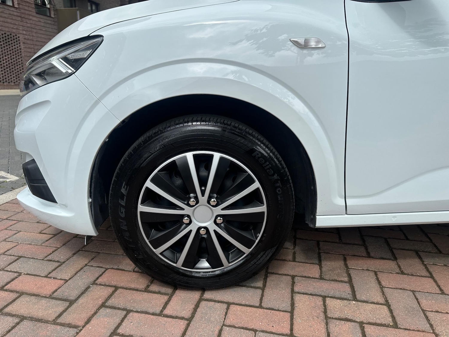 Used Dacia Sandero for sale - 76573558: Photo 15