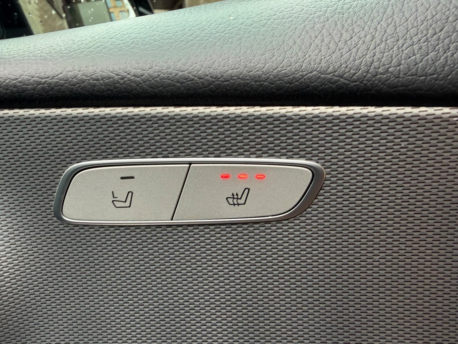 Used Mercedes-Benz E Class 2017 for sale - 76166864: Photo 31