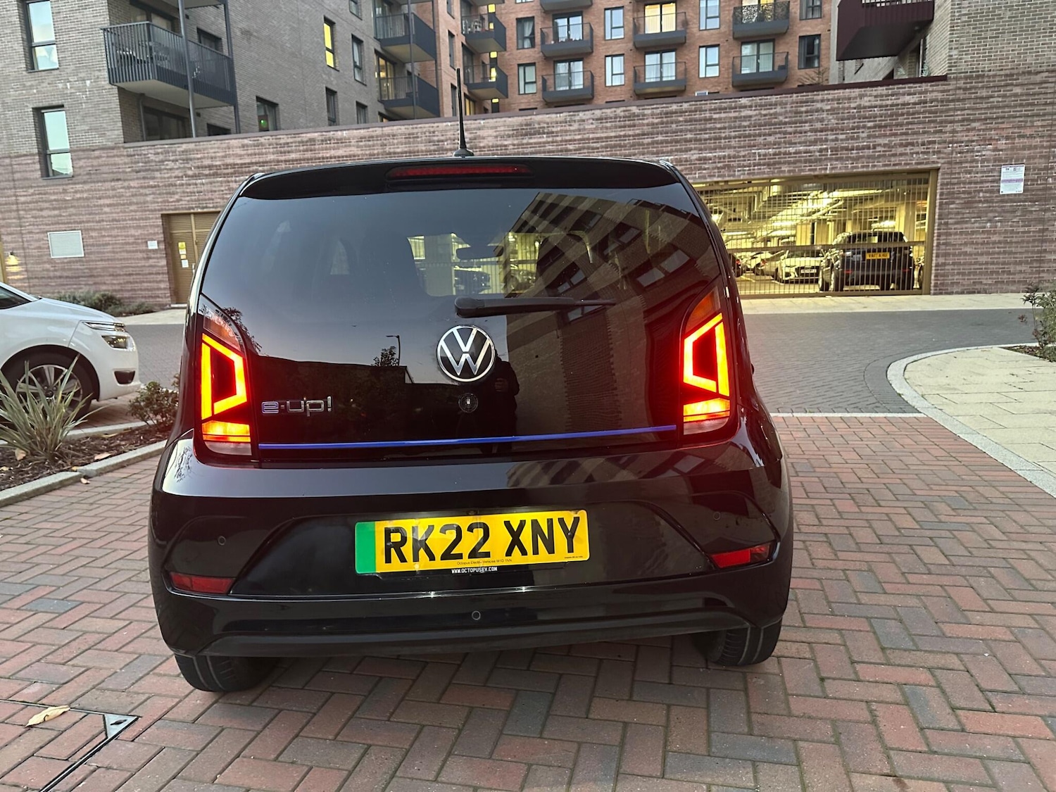 Used Volkswagen up! 2022 for sale - 76714896: Photo 9