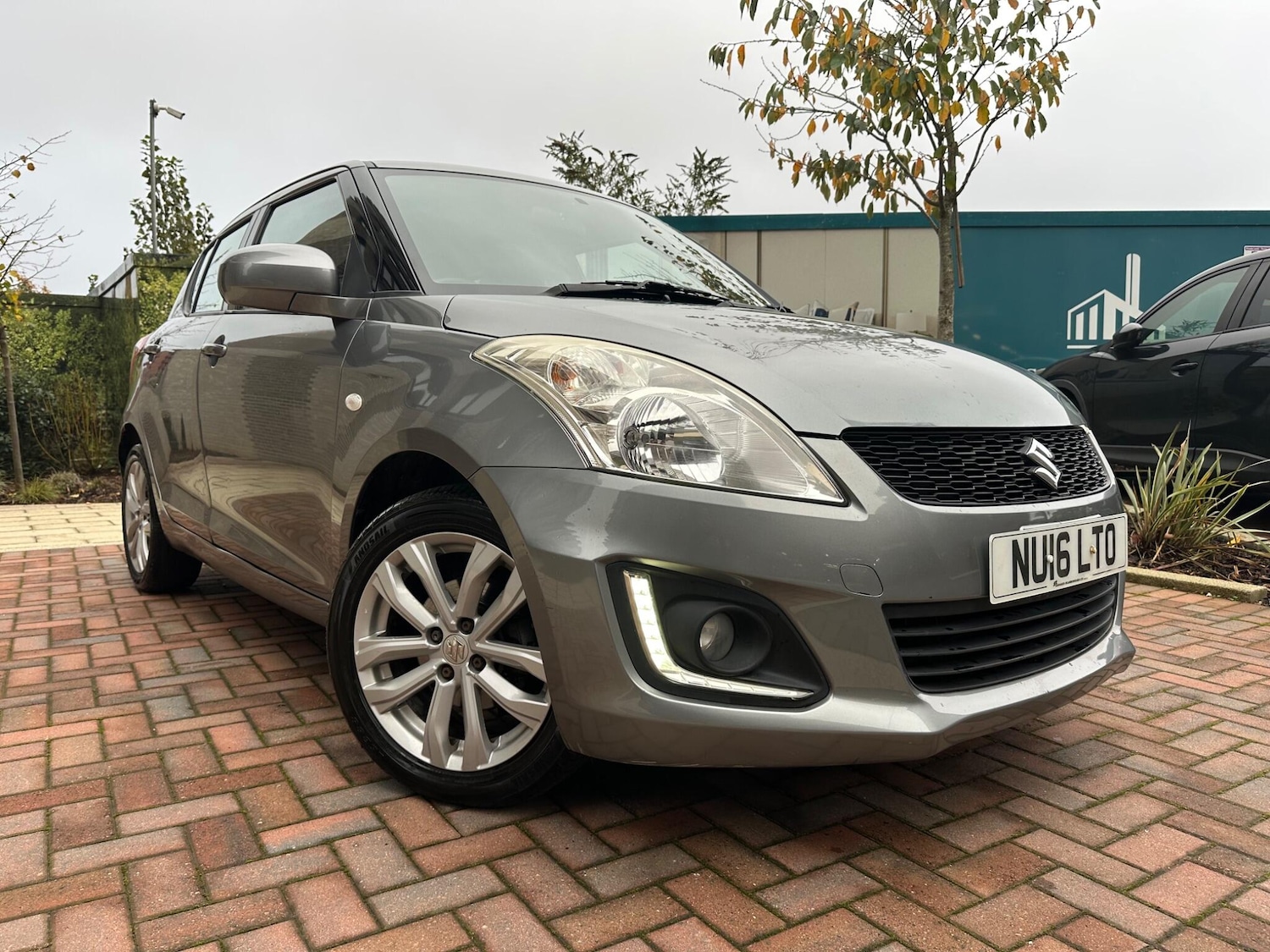 Used Suzuki Swift 2016 for sale - 76585343: Photo 1